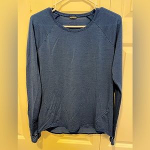Oiselle Lightweight Long-Sleeve Shirt
